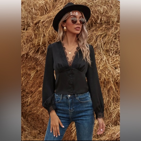 Black satin and lace panel blouse - Picture 6 of 6